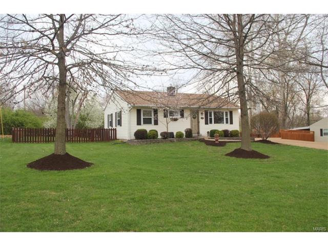 123 Highview Dr, Ballwin, MO 63011 photo 2