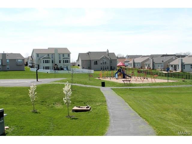 26 Flanders Ct, O'fallon, MO 63366 photo 33