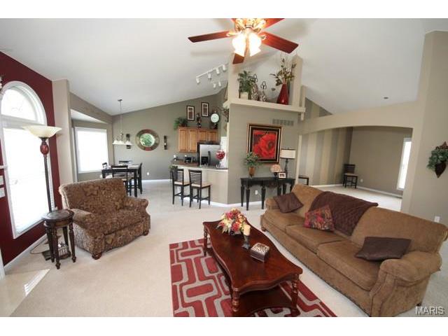 26 Flanders Ct, O'fallon, MO 63366 photo 9