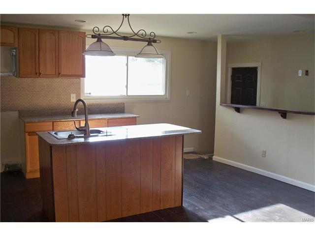 10330 Chesley, Saint Louis, MO 63136 photo 2