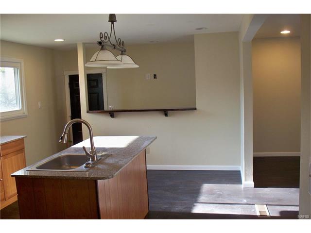 10330 Chesley, Saint Louis, MO 63136 photo 4
