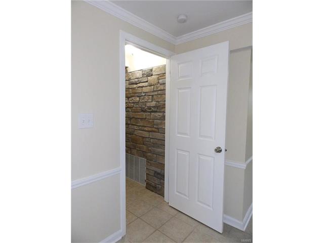535 Arborwood Dr, Ballwin, MO 63021 photo 31