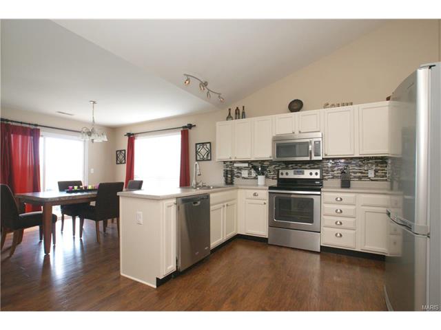 318 Hawks View Dr, O'fallon, MO 63368 photo 7