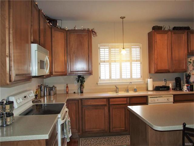 1029 Pearview Dr, Saint Peters, MO 63376 photo 4