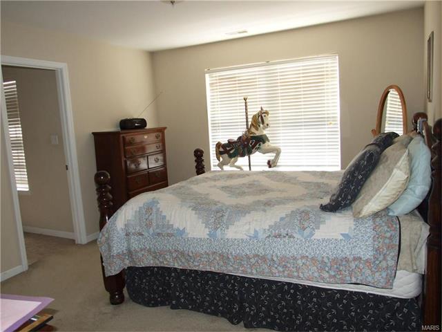 1029 Pearview Dr, Saint Peters, MO 63376 photo 18