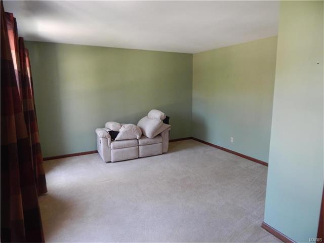 534 Fox Pointe Dr, Saint Charles, MO 63304 photo 5