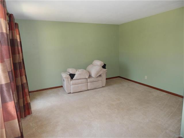 534 Fox Pointe Dr, Saint Charles, MO 63304 photo 6