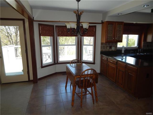 534 Fox Pointe Dr, Saint Charles, MO 63304 photo 9