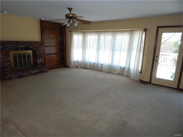 534 Fox Pointe Dr, Saint Charles, MO 63304 photo 8