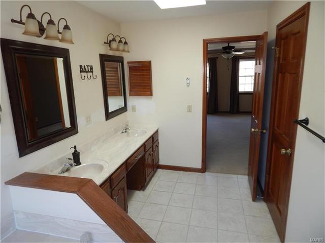 534 Fox Pointe Dr, Saint Charles, MO 63304 photo 21