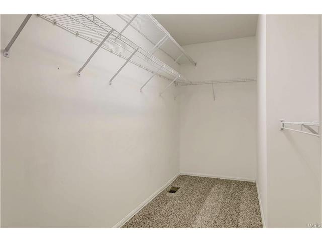 932 Timber Glen Ln, Ballwin, MO 63021 photo 13