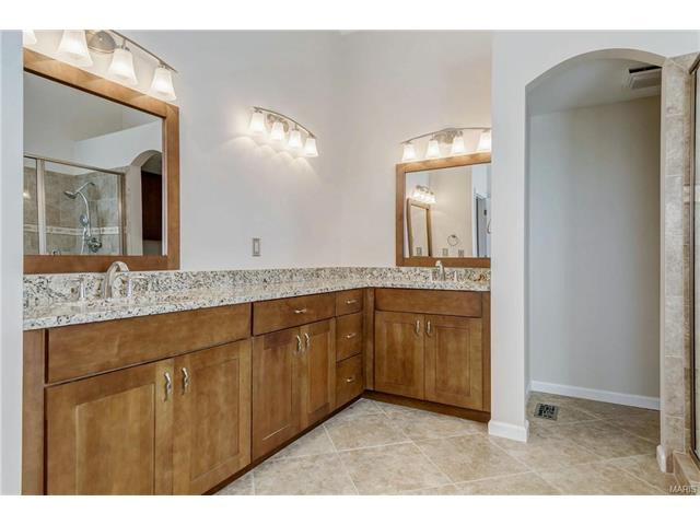 932 Timber Glen Ln, Ballwin, MO 63021 photo 15