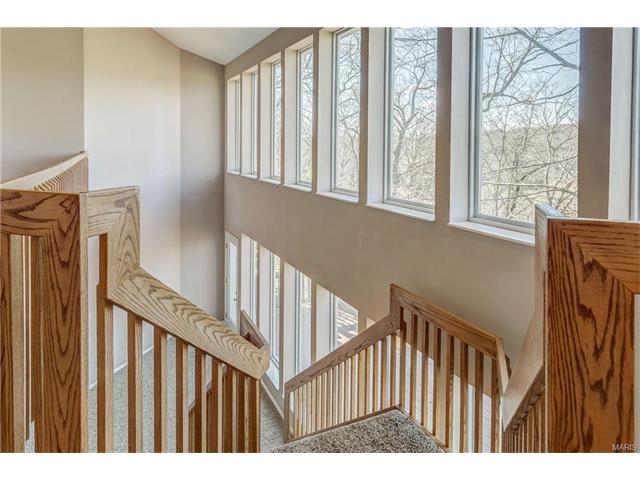 932 Timber Glen Ln, Ballwin, MO 63021 photo 5