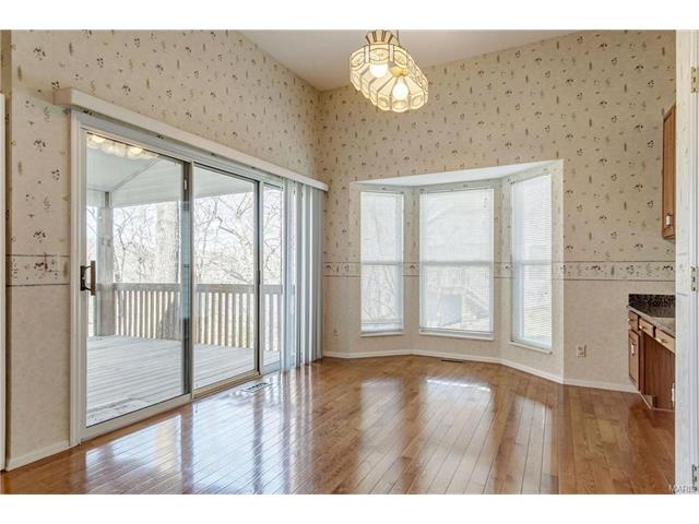 932 Timber Glen Ln, Ballwin, MO 63021 photo 8