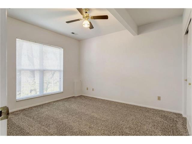 932 Timber Glen Ln, Ballwin, MO 63021 photo 24