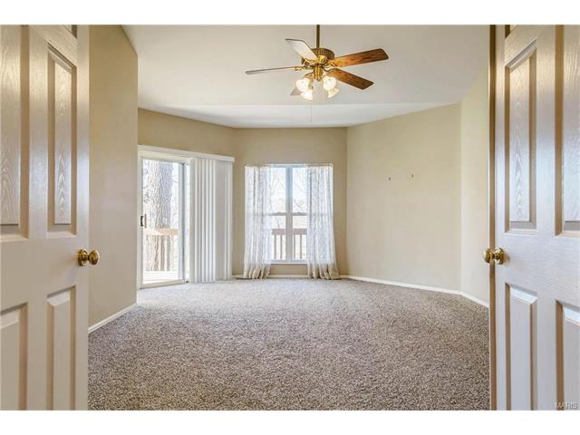 932 Timber Glen Ln, Ballwin, MO 63021 photo 12