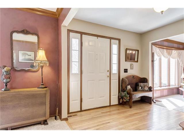 511 Shadow Mountain Ct, Wildwood, MO 63011 photo 4