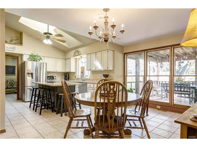 511 Shadow Mountain Ct, Wildwood, MO 63011 photo 16