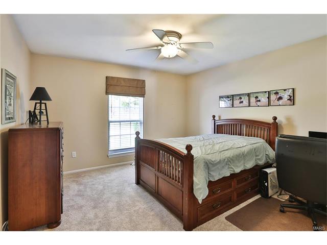 421 Gateford Dr, Ballwin, MO 63021 photo 25