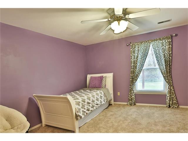 421 Gateford Dr, Ballwin, MO 63021 photo 35