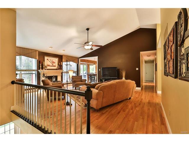 421 Gateford Dr, Ballwin, MO 63021 photo 7