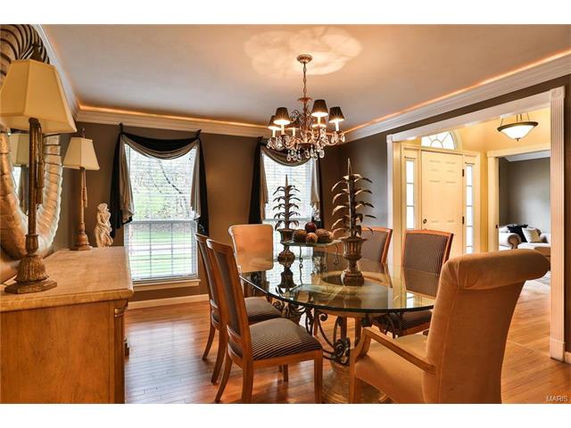 421 Gateford Dr, Ballwin, MO 63021 photo 17