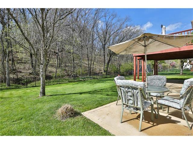 421 Gateford Dr, Ballwin, MO 63021 photo 4