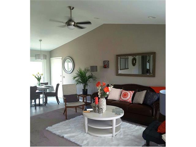 1346 Half Moon Dr, O'fallon, MO 63366 photo 6