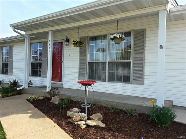 1346 Half Moon Dr, O'fallon, MO 63366 photo 2