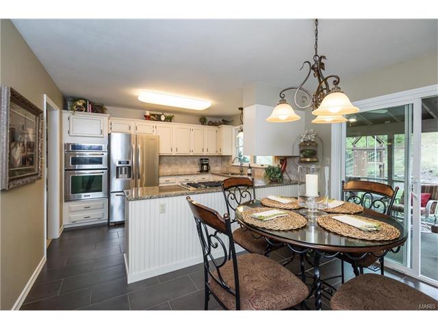 1742 Warmington Ct, Ballwin, MO 63021 photo 14