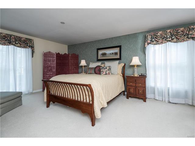 1742 Warmington Ct, Ballwin, MO 63021 photo 24