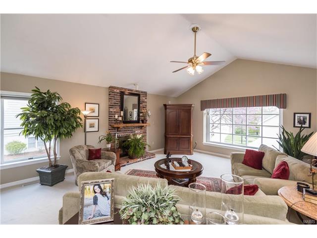 1742 Warmington Ct, Ballwin, MO 63021 photo 6