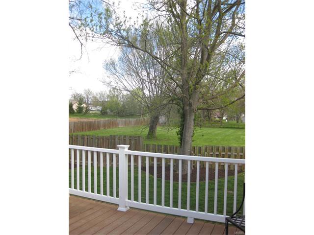 215 Lark Hill Ln, Ballwin, MO 63021 photo 35