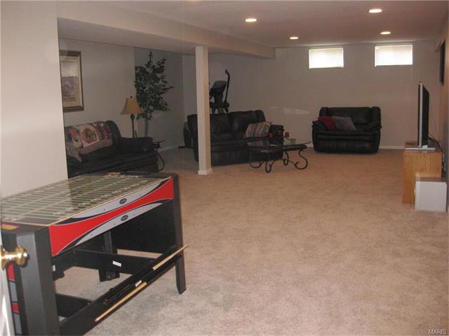 215 Lark Hill Ln, Ballwin, MO 63021 photo 31