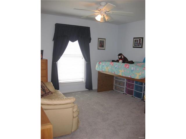 215 Lark Hill Ln, Ballwin, MO 63021 photo 16