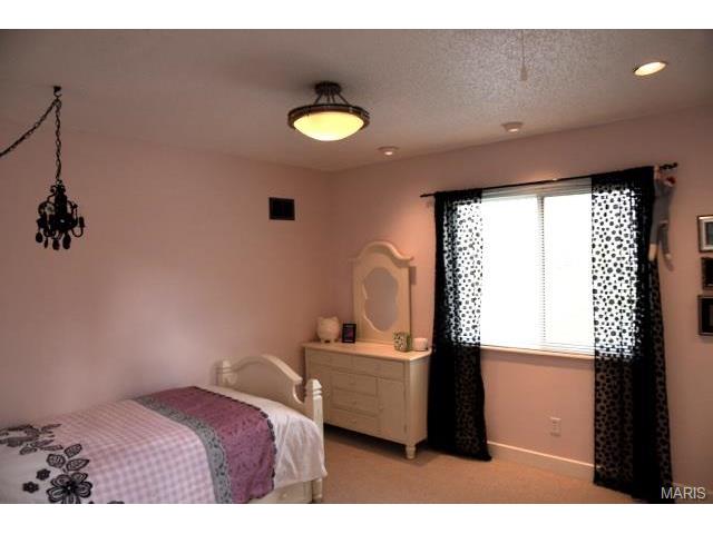 906 Imperial Pt, Ballwin, MO 63021 photo 15