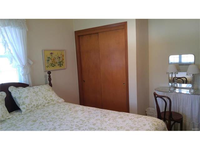10530 Renwick, Sappington, MO 63128 photo 16