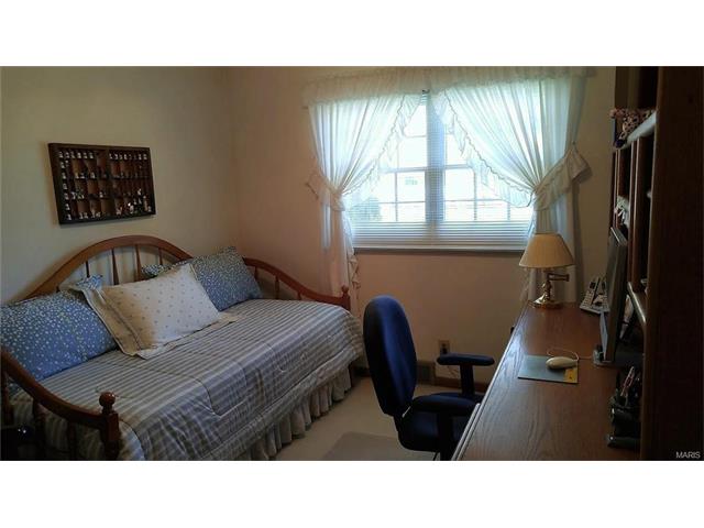 10530 Renwick, Sappington, MO 63128 photo 12