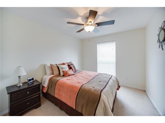 606 Calamar Ct, O'fallon, MO 63368 photo 12