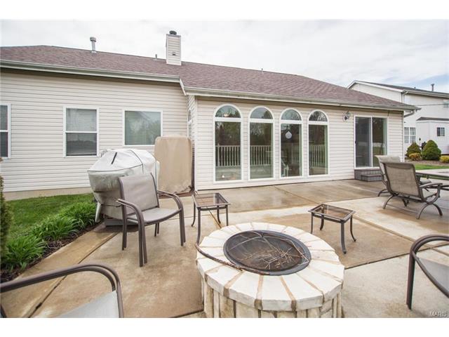 606 Calamar Ct, O'fallon, MO 63368 photo 16