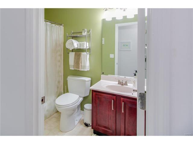 606 Calamar Ct, O'fallon, MO 63368 photo 8