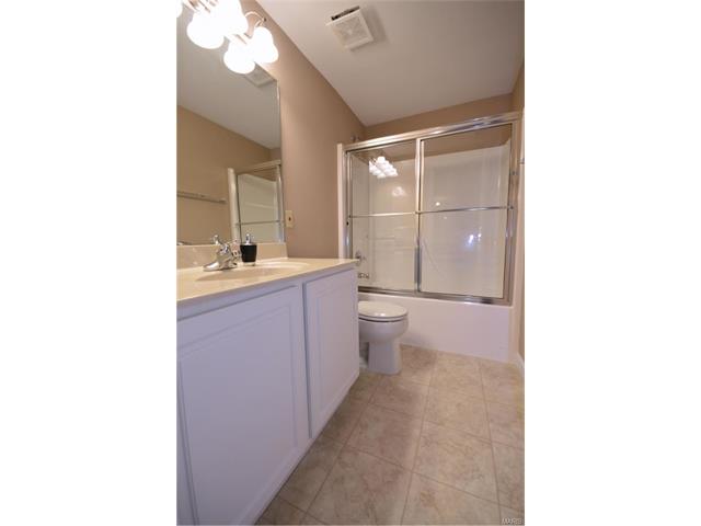 2516 Newpoint Dr, Wildwood, MO 63011 photo 25