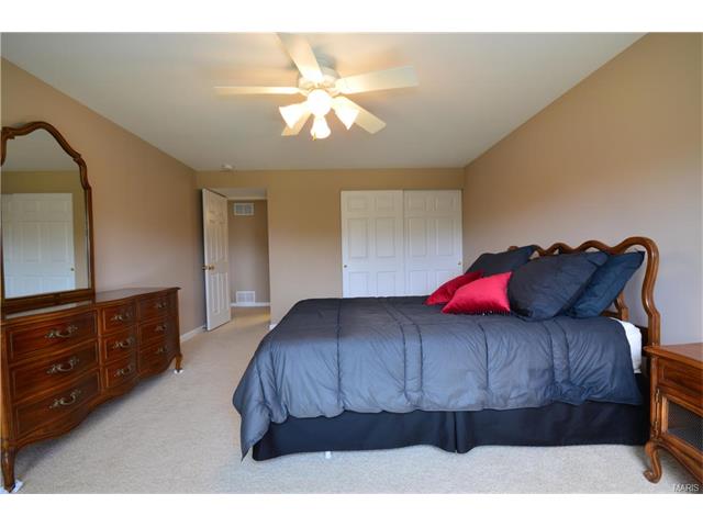 2516 Newpoint Dr, Wildwood, MO 63011 photo 23