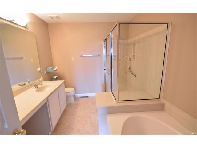 2516 Newpoint Dr, Wildwood, MO 63011 photo 13