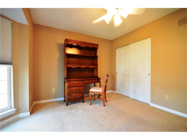 2516 Newpoint Dr, Wildwood, MO 63011 photo 17