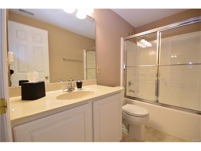 2516 Newpoint Dr, Wildwood, MO 63011 photo 26