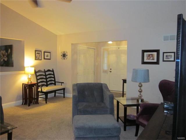 2827 Sparrow Dr, O'fallon, MO 63368 photo 5