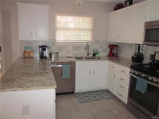 2827 Sparrow Dr, O'fallon, MO 63368 photo 11