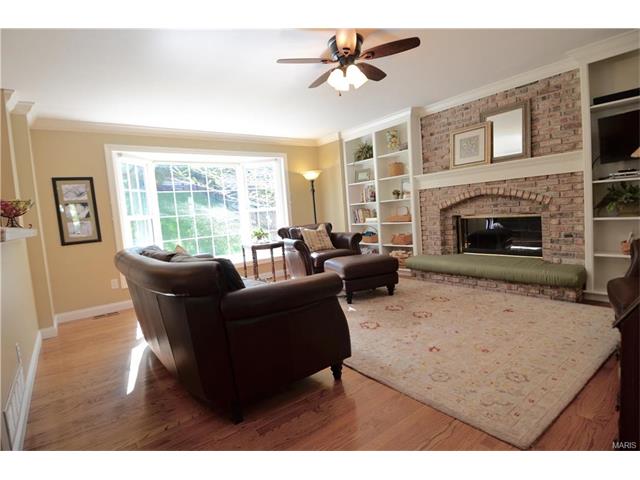 1246 Red Oak Plantation Dr, Ballwin, MO 63021 photo 7