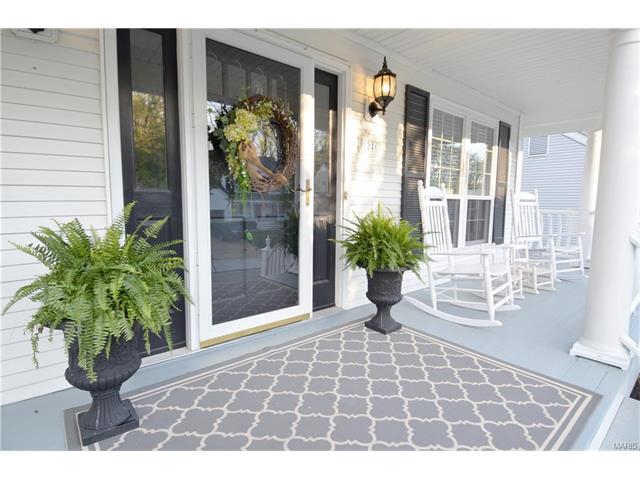 1246 Red Oak Plantation Dr, Ballwin, MO 63021 photo 2